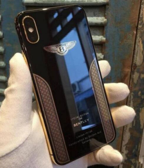 賓利版蘋果iPhone X亮相 蘋果商標logo已替換為“B”